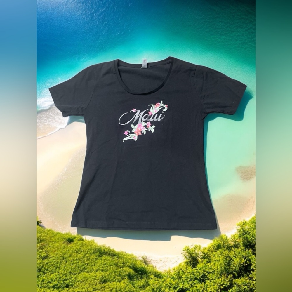 SUN INTERNATIONAL WOMEN BLACK EMBROIDERED MAUI SHIRT. 
Size: Large

A11